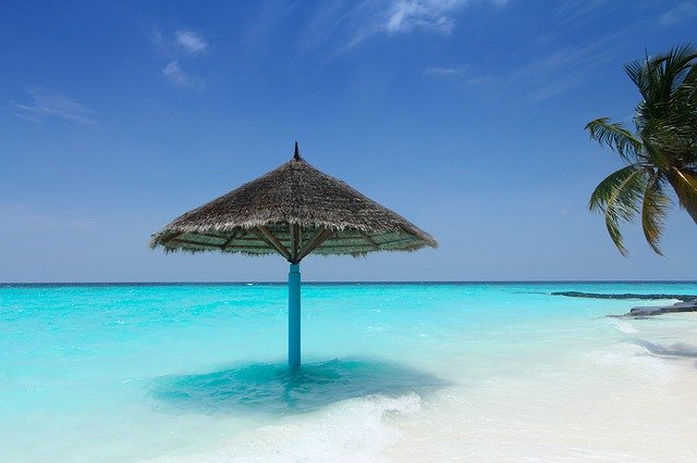 Kanuhura-Beach-maldive