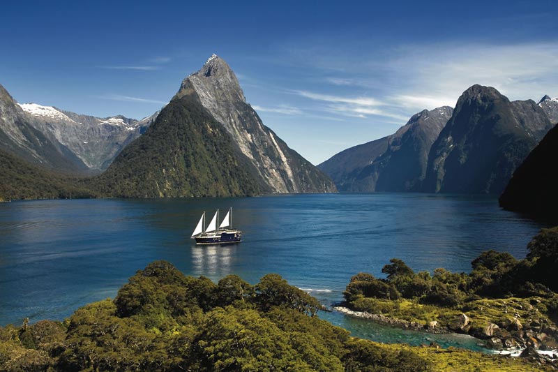Nuova-Zelanda-crociera-fiordi