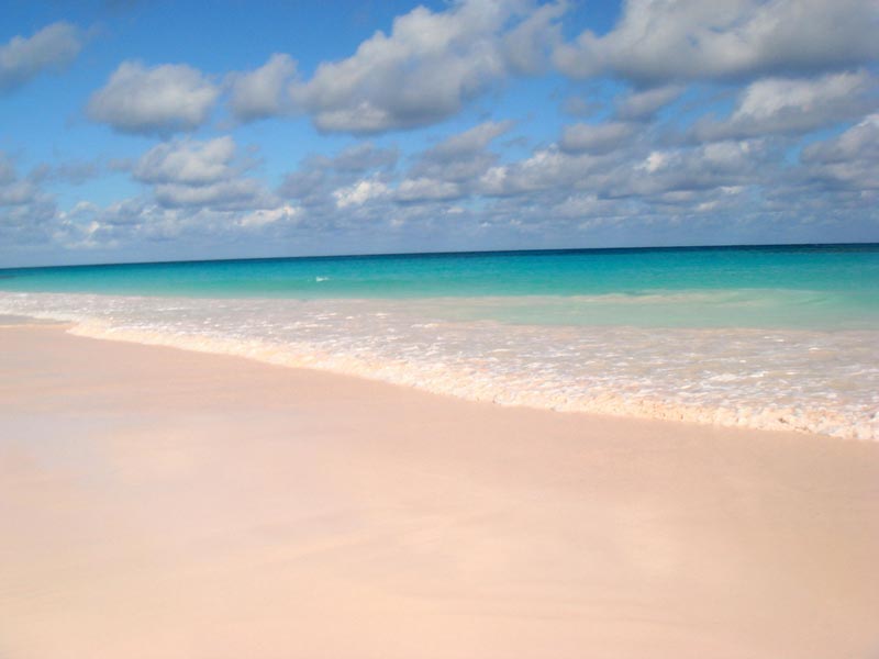 Pink-Sand-harbour-Island-Bahamas